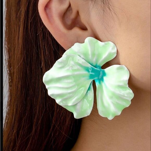 Bohemian green flower earrings M70 - Picture 1 of 3